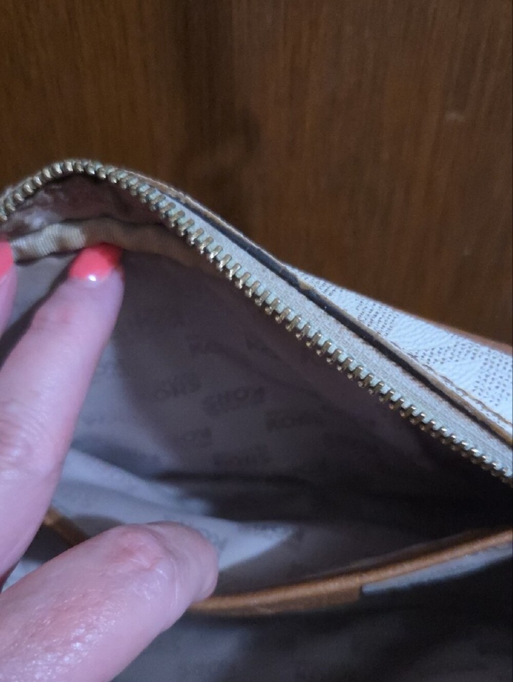 Michael Kors Cream and Brown Monogram Crossbody Bag - Picture 4 of 7